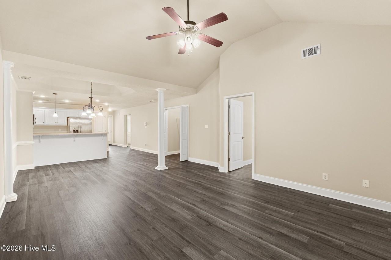 810 Whispering Willow Ct - Photo 3 of 19