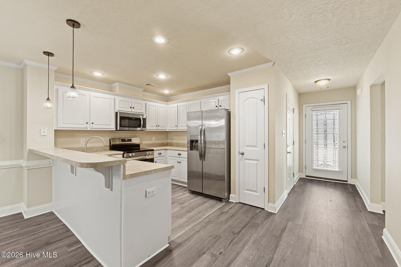 810 Whispering Willow Ct - Photo 4 of 19