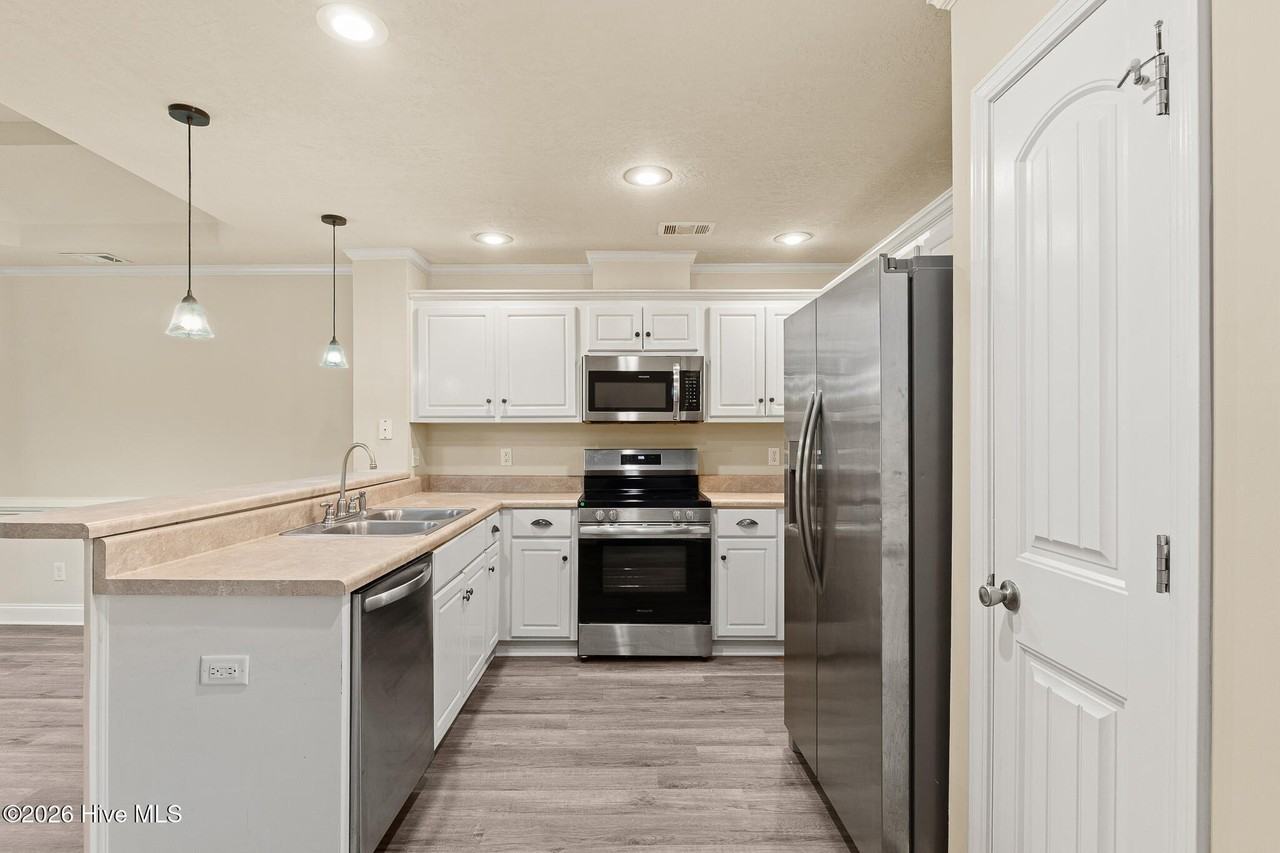 810 Whispering Willow Ct - Photo 5 of 19