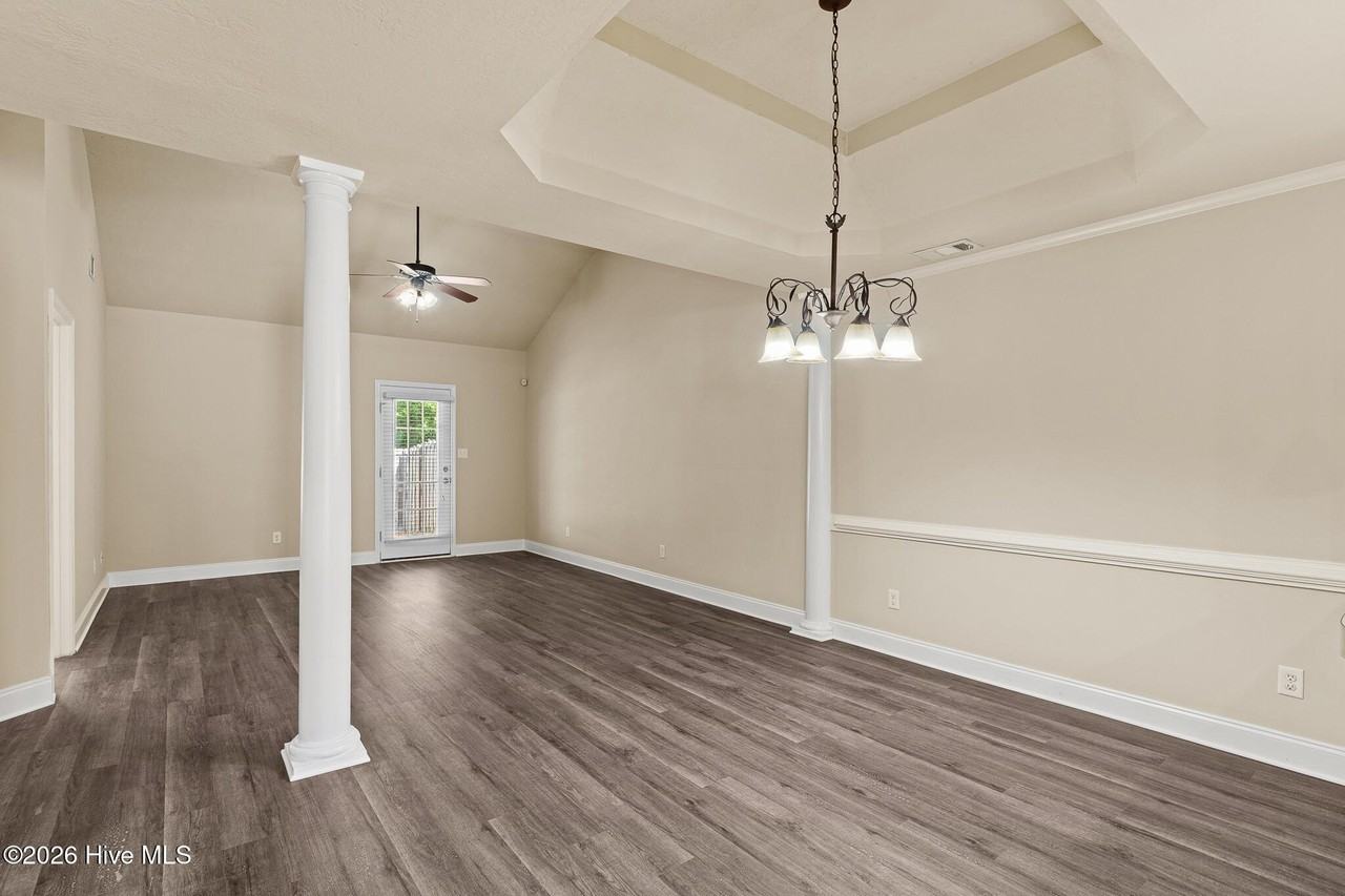 810 Whispering Willow Ct - Photo 6 of 19
