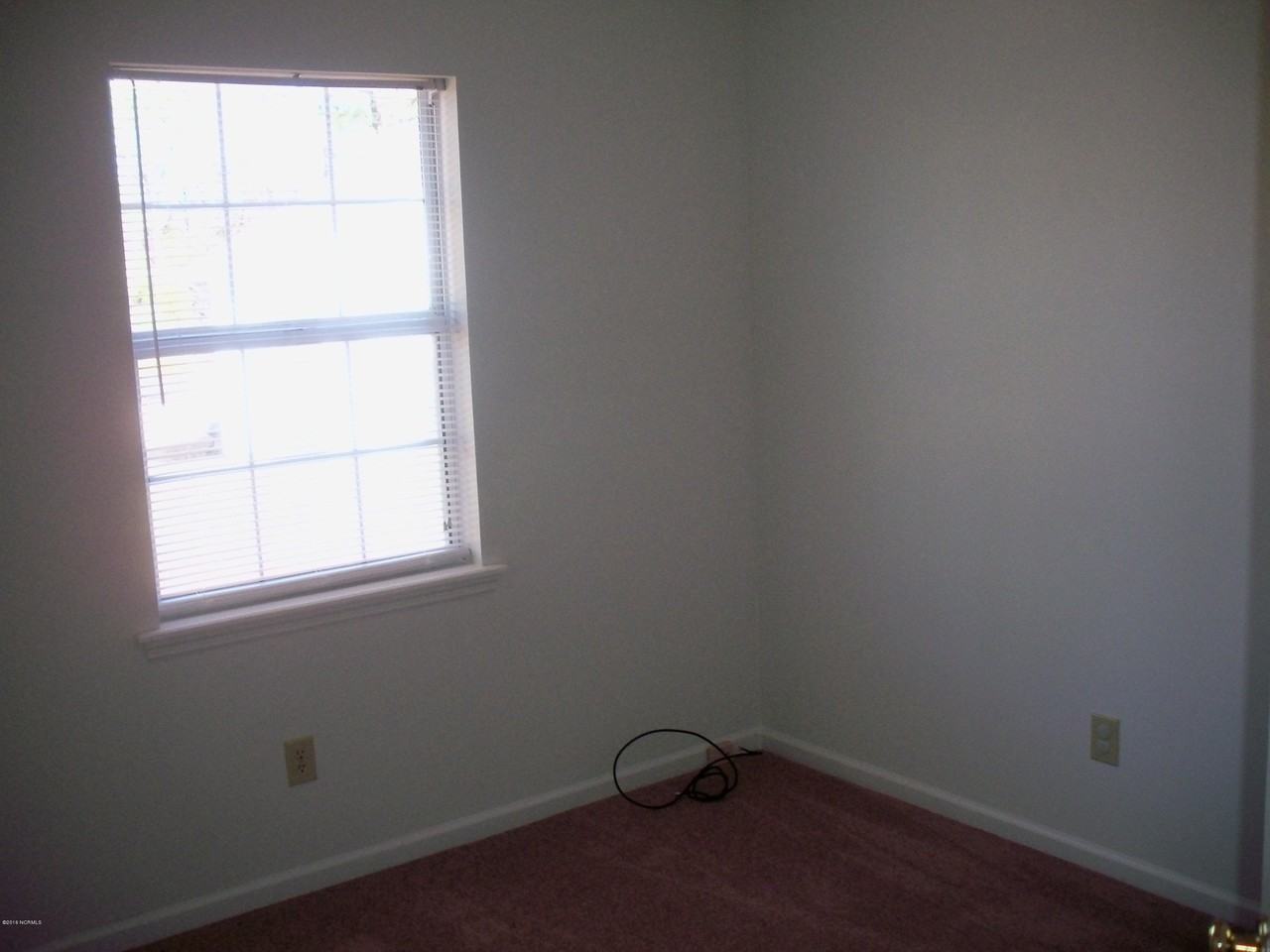 409 Somerset Cv - Photo 7 of 11