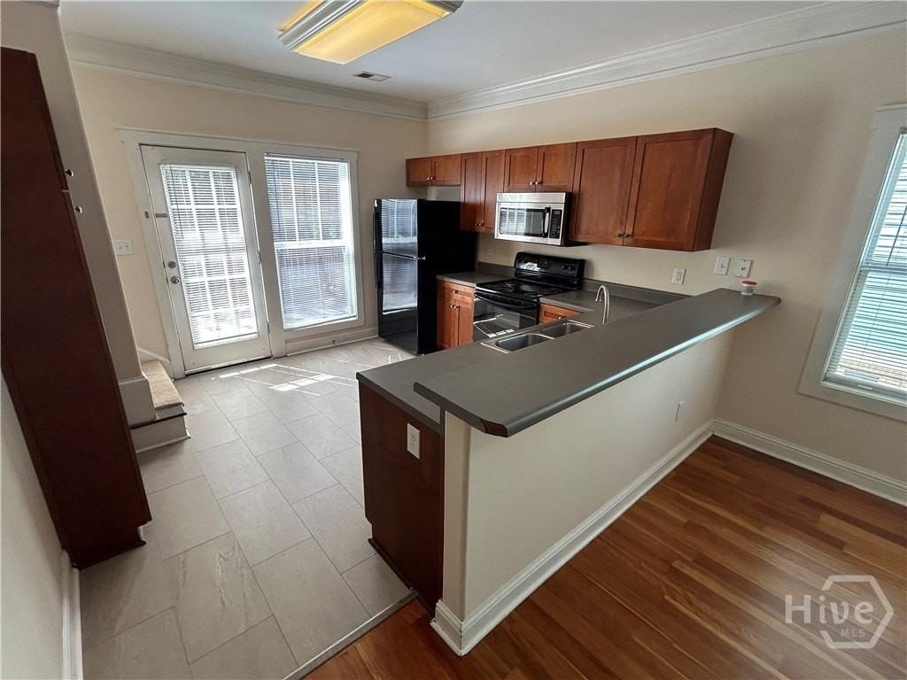 2060 Lakeside Dr - Photo 7 of 28
