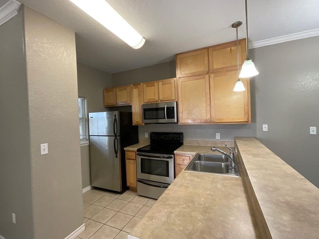407 Green Leaf - Photo 3 of 17