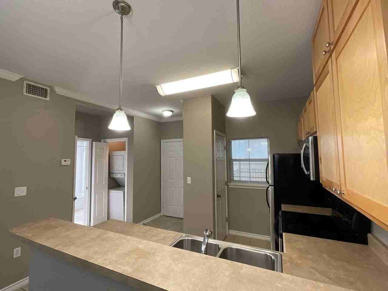 407 Green Leaf - Photo 4 of 17