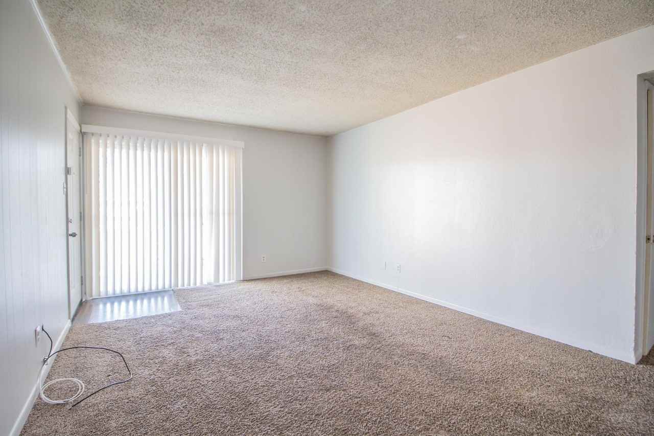 2500 W 26th St #B2 - Photo 2 of 11