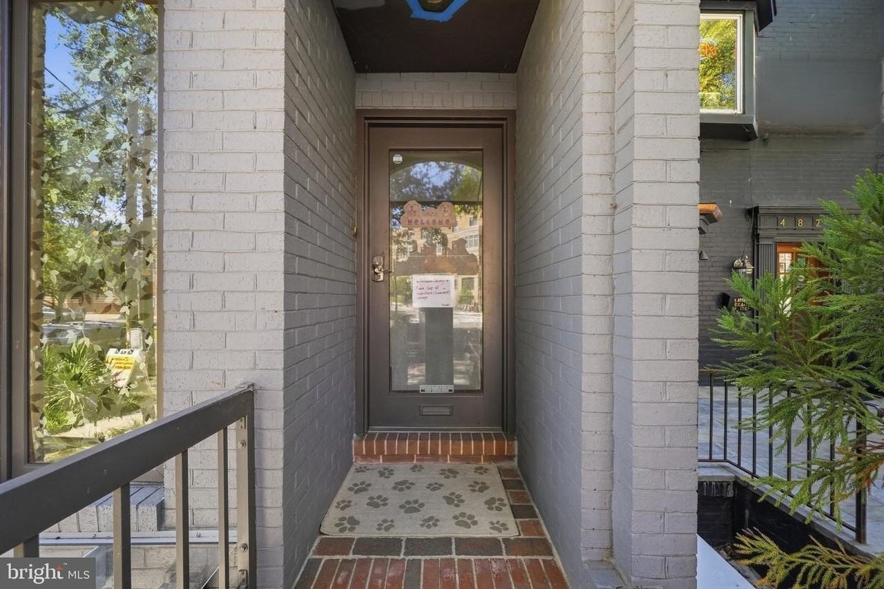4820 Macarthur Blvd Nw - Photo 3 of 46