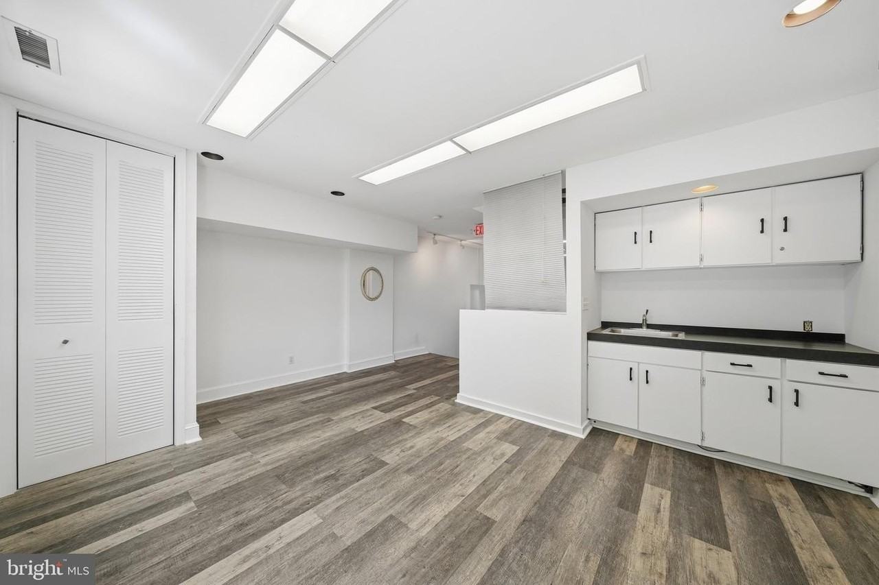 4820 Macarthur Blvd Nw - Photo 7 of 46