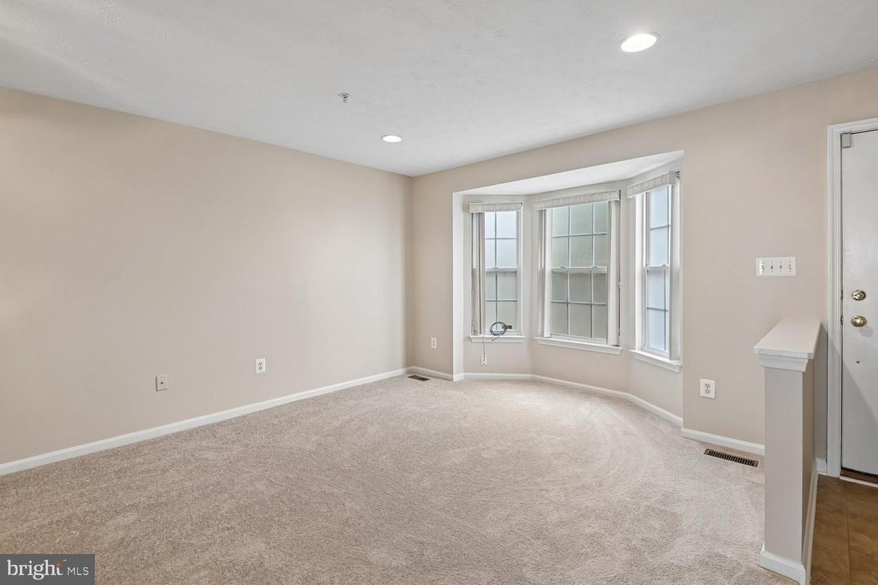 6509 Tapwood Ct - Photo 4 of 50