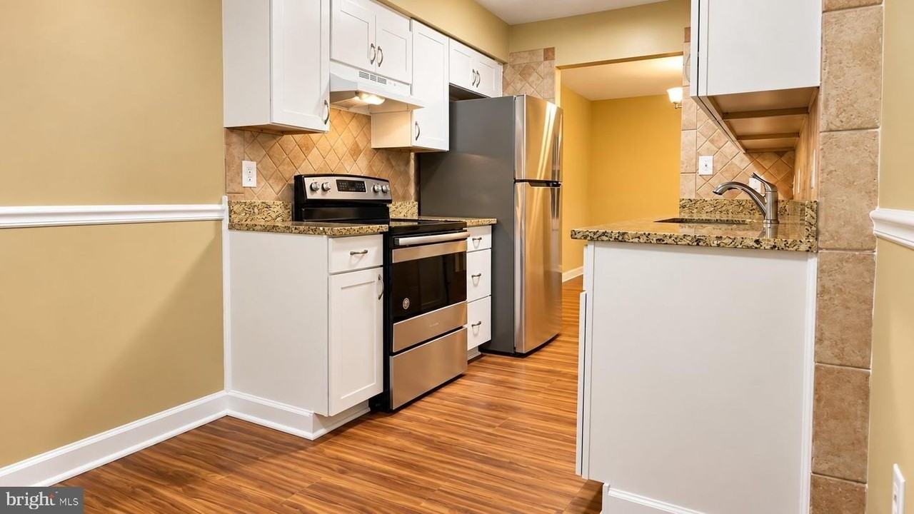 7223 Millcrest Ter - Photo 4 of 33