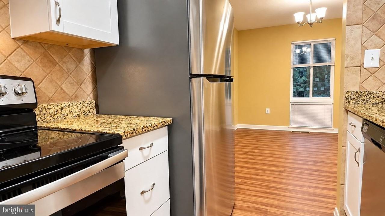 7223 Millcrest Ter - Photo 6 of 33