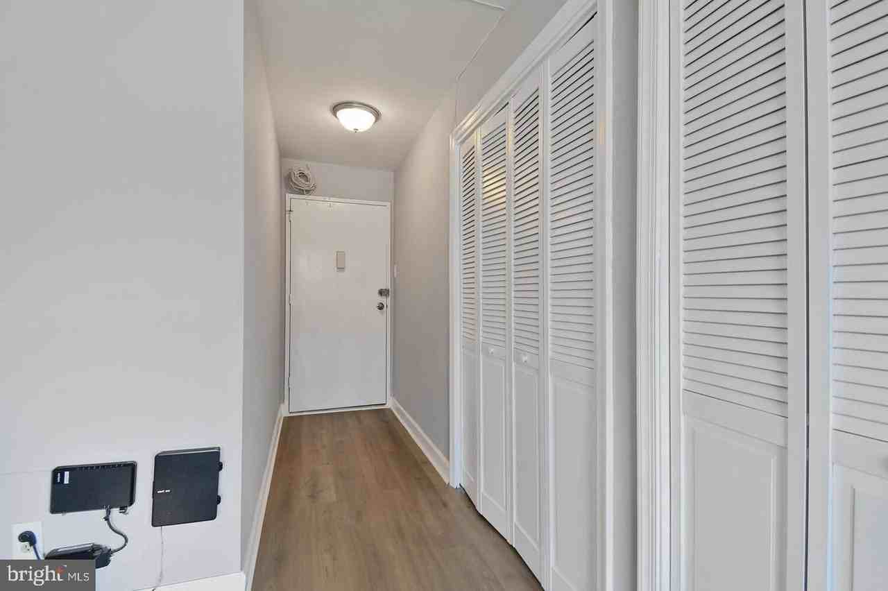 1900 Lyttonsville Rd - Photo 4 of 27