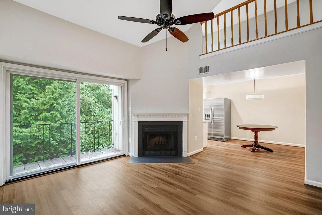 7729 Inversham Dr - Photo 3 of 39