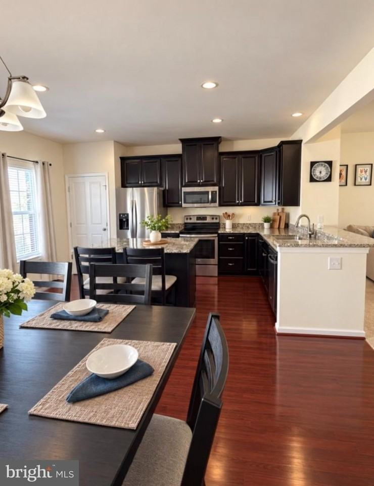 6972 Kona Dr - Photo 6 of 13