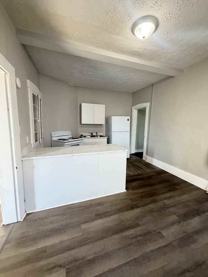 206 W Auburn Ave #206 - Photo 4 of 14