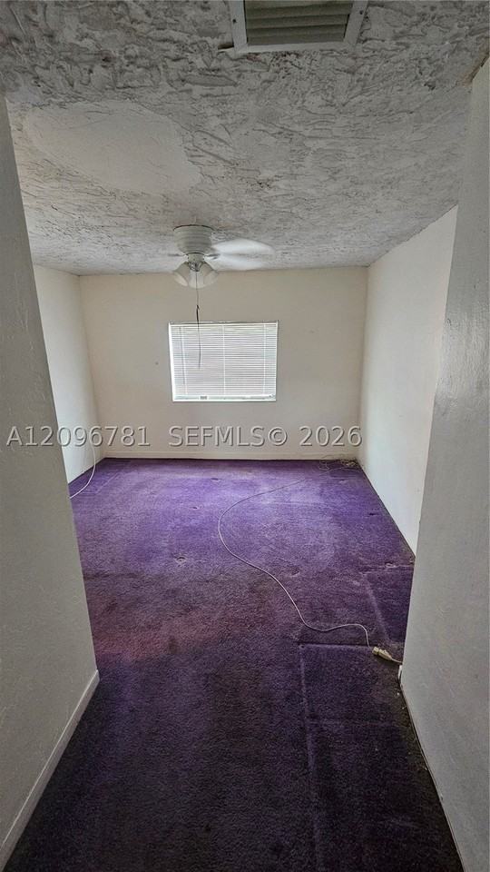 500 Nw 45th St - Photo 7 of 8