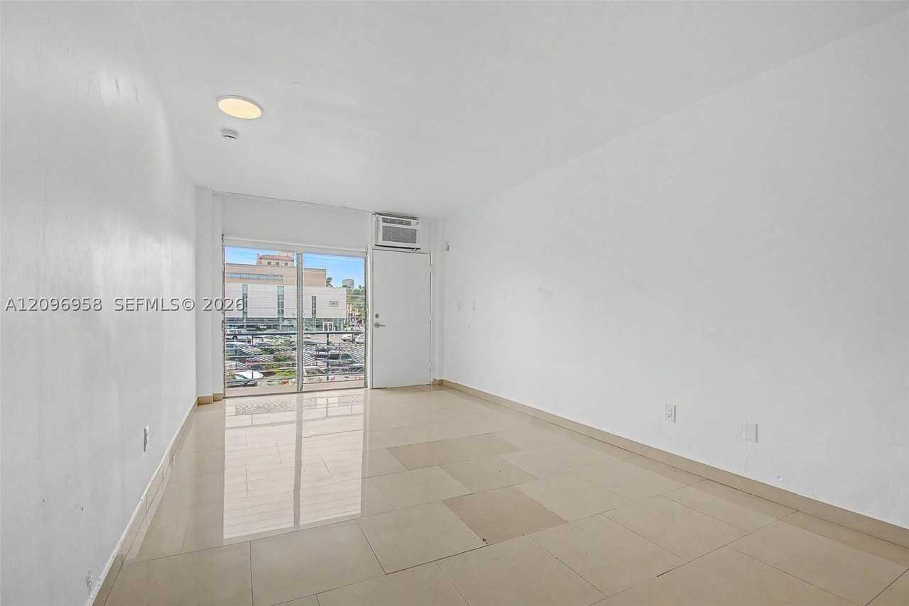 1685 Jefferson Ave #14 - Photo 7 of 27