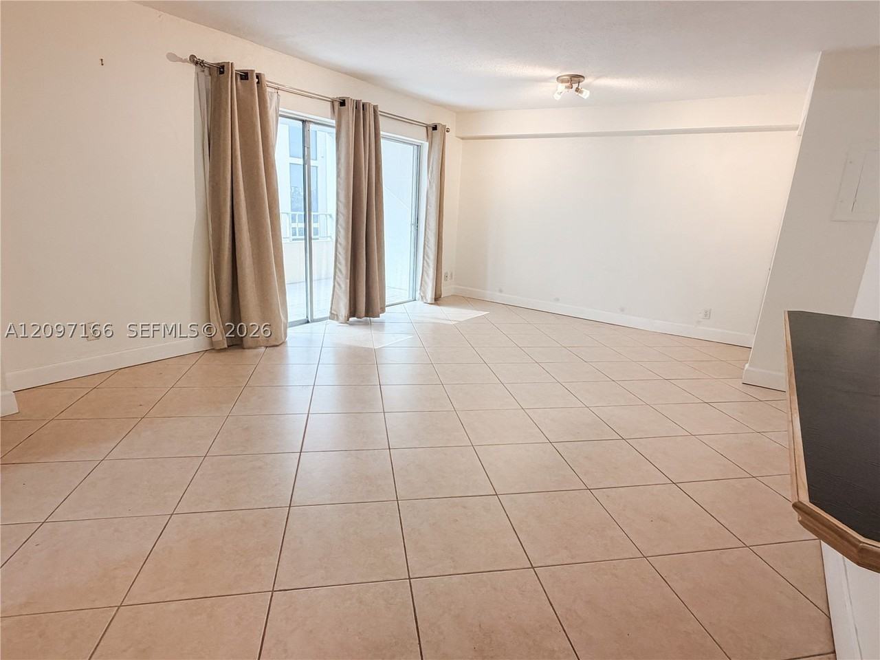 3304 Virginia St #5C - Photo 5 of 12