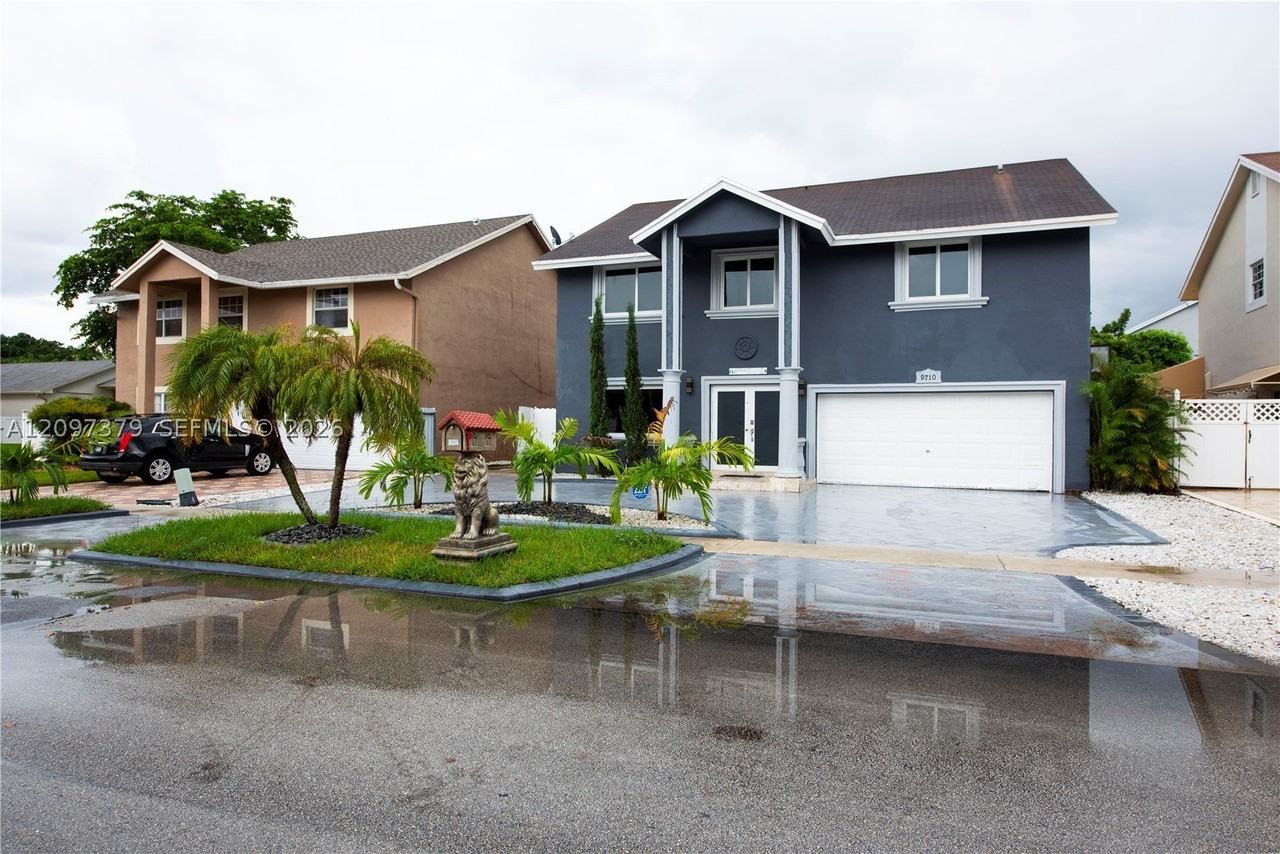 9710 Sw 13th St - Photo 3 of 43
