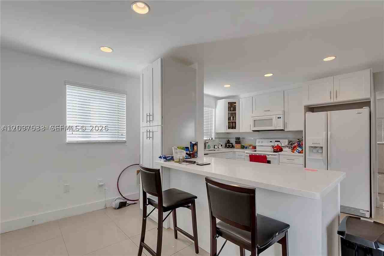 8940 Sw 95th Ave #8940 - Photo 6 of 17