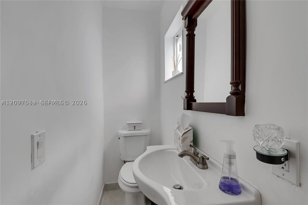 8940 Sw 95th Ave #8940 - Photo 7 of 17