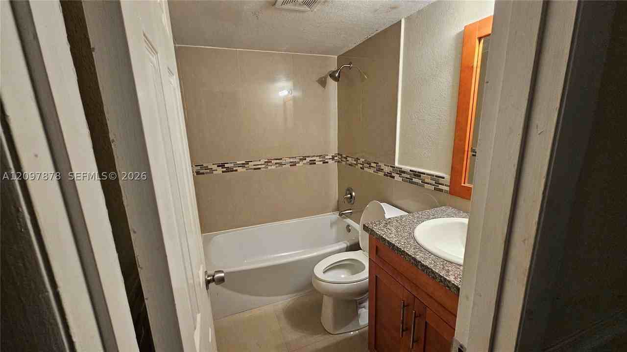 9477 Sw 76th St #O2 - Photo 6 of 9