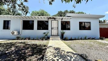 featured image of 1352 Nw 112th Ter #2