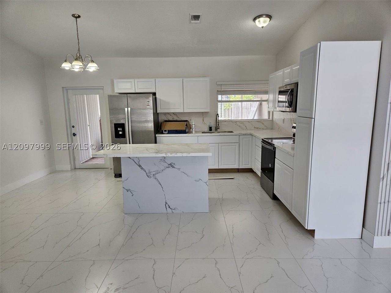 14524 Sw 174th Ter #14524 - Photo 2 of 5
