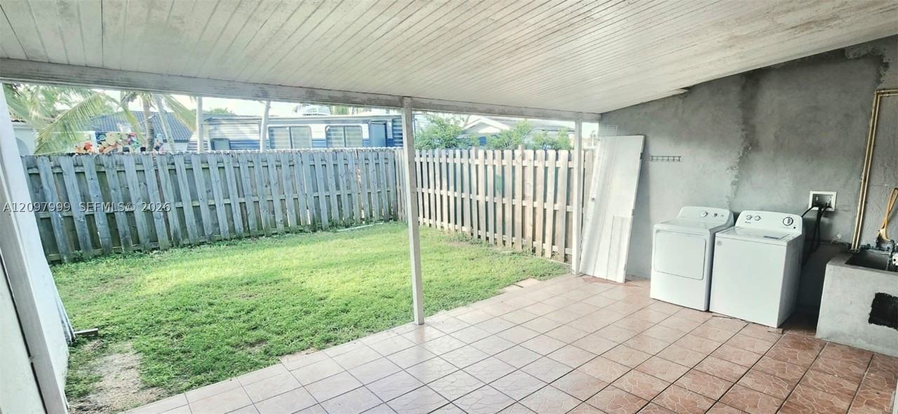 14524 Sw 174th Ter #14524 - Photo 4 of 5