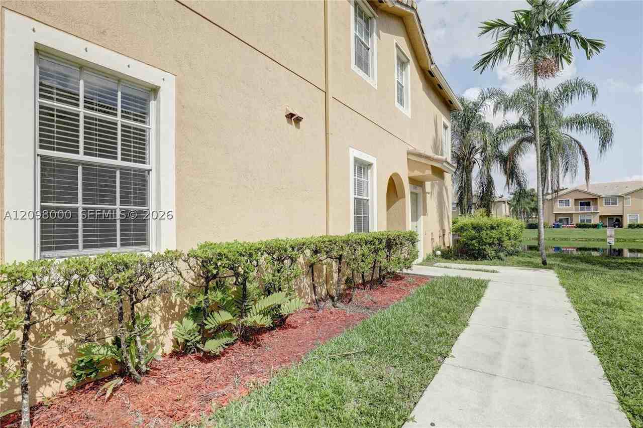 13157 Sw 44th St #17106 - Photo 2 of 22