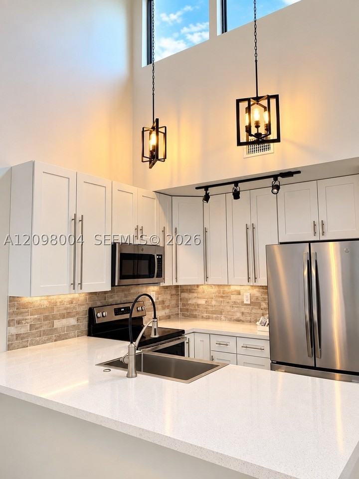 7795 Sw 100th St #4 - Photo 5 of 8