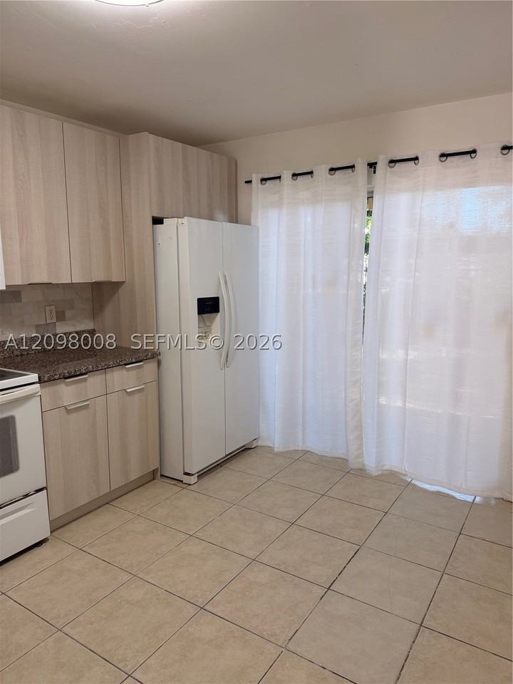 6775 Sienna Club Pl #6775 - Photo 3 of 8