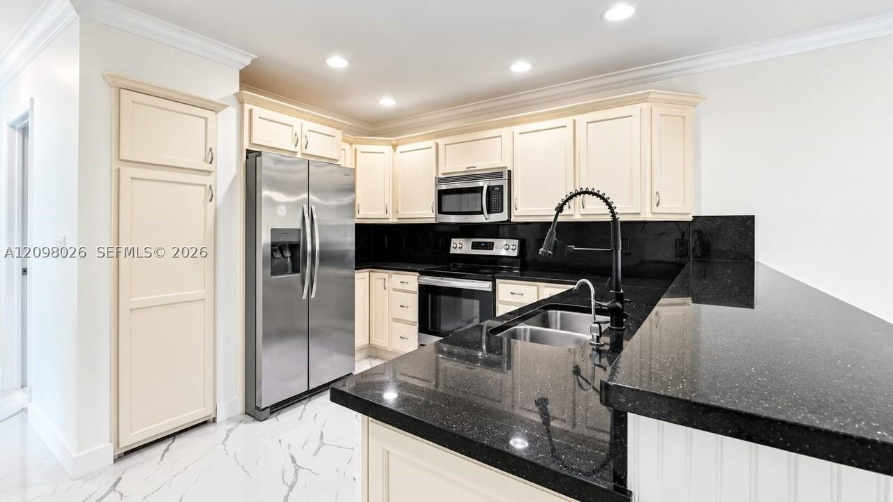2375 Nw 123rd Ave - Photo 7 of 16