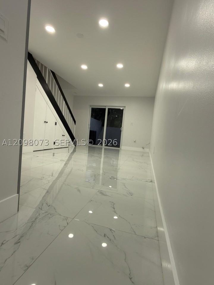 11795 Sw 18th St #7-31 - Photo 5 of 20