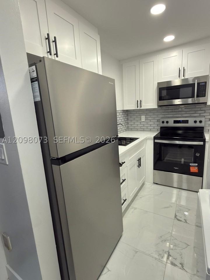 11795 Sw 18th St #7-31 - Photo 6 of 20