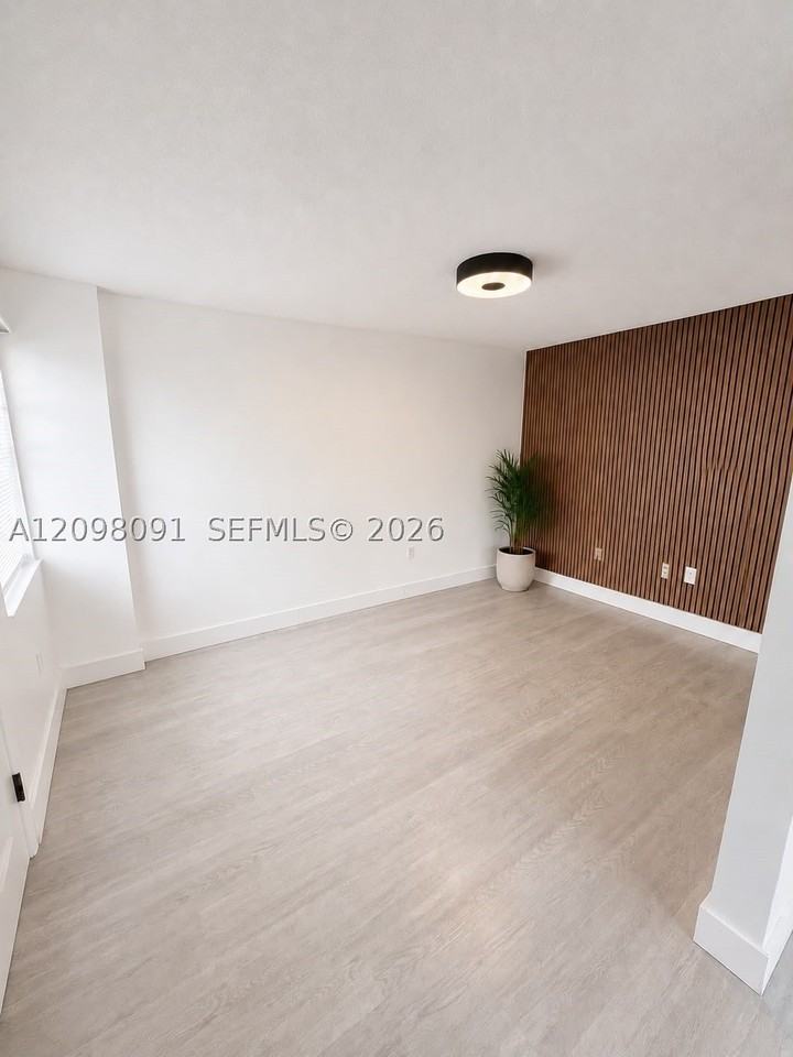 519 Nw 10th Ave #3 - Photo 3 of 9