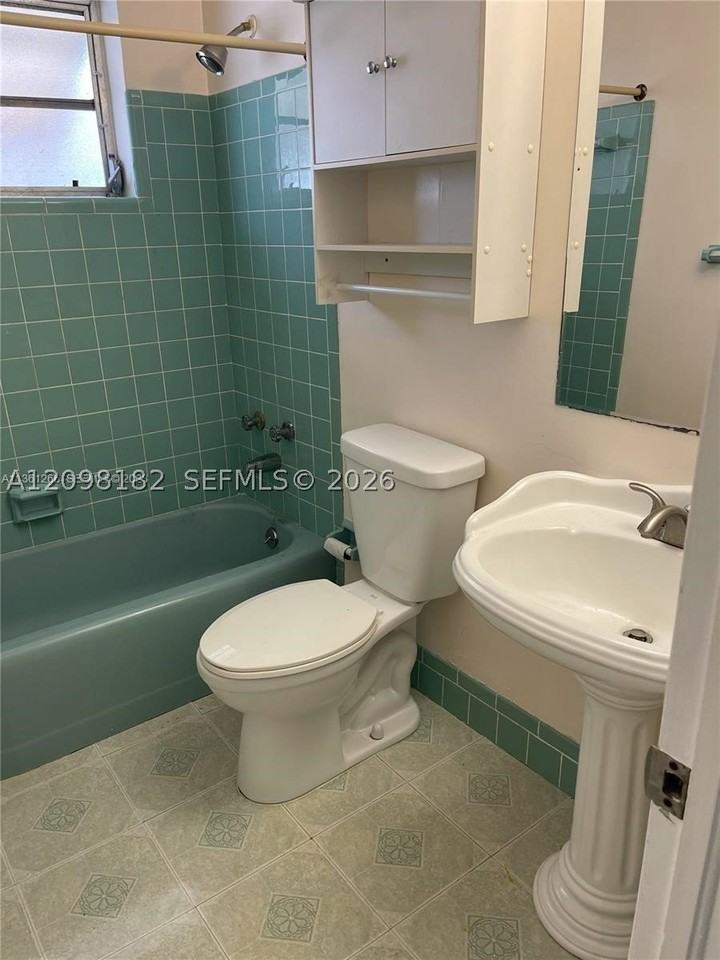 10040 Sw 164th Ter #1 - Photo 4 of 11