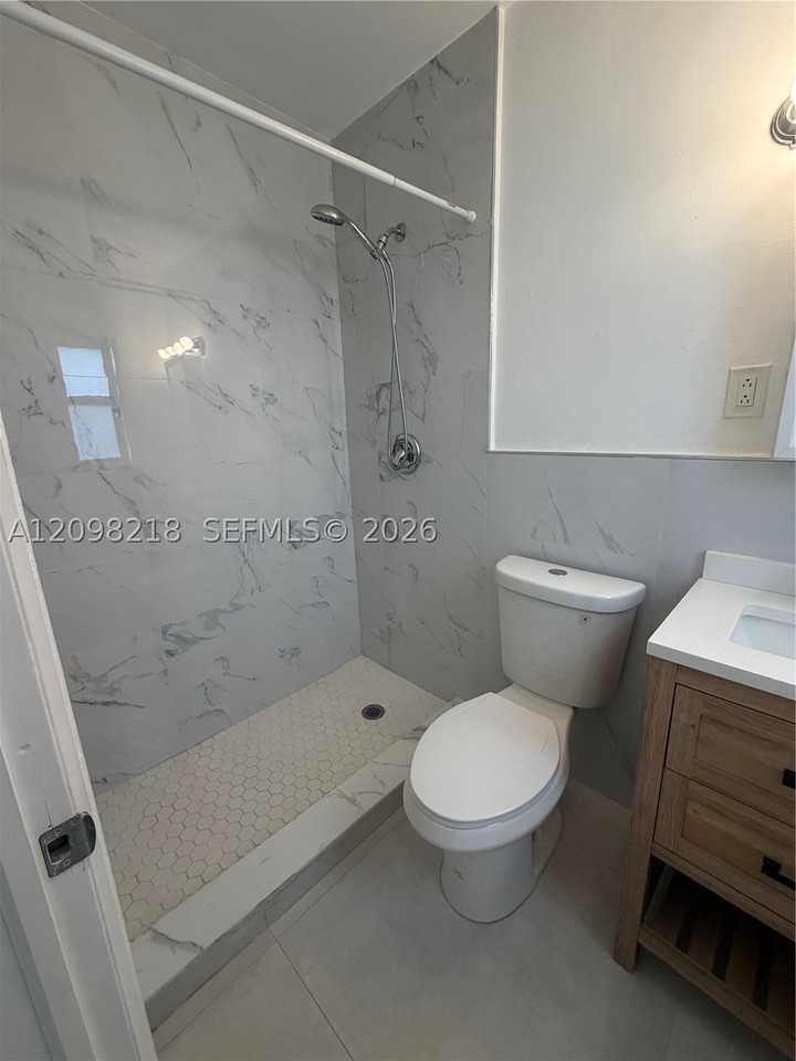 1204 N 24th Ave #1206 - Photo 6 of 14