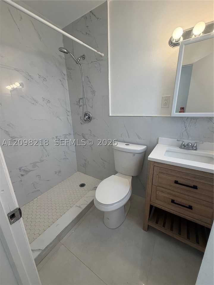 1204 N 24th Ave #1206 - Photo 7 of 14