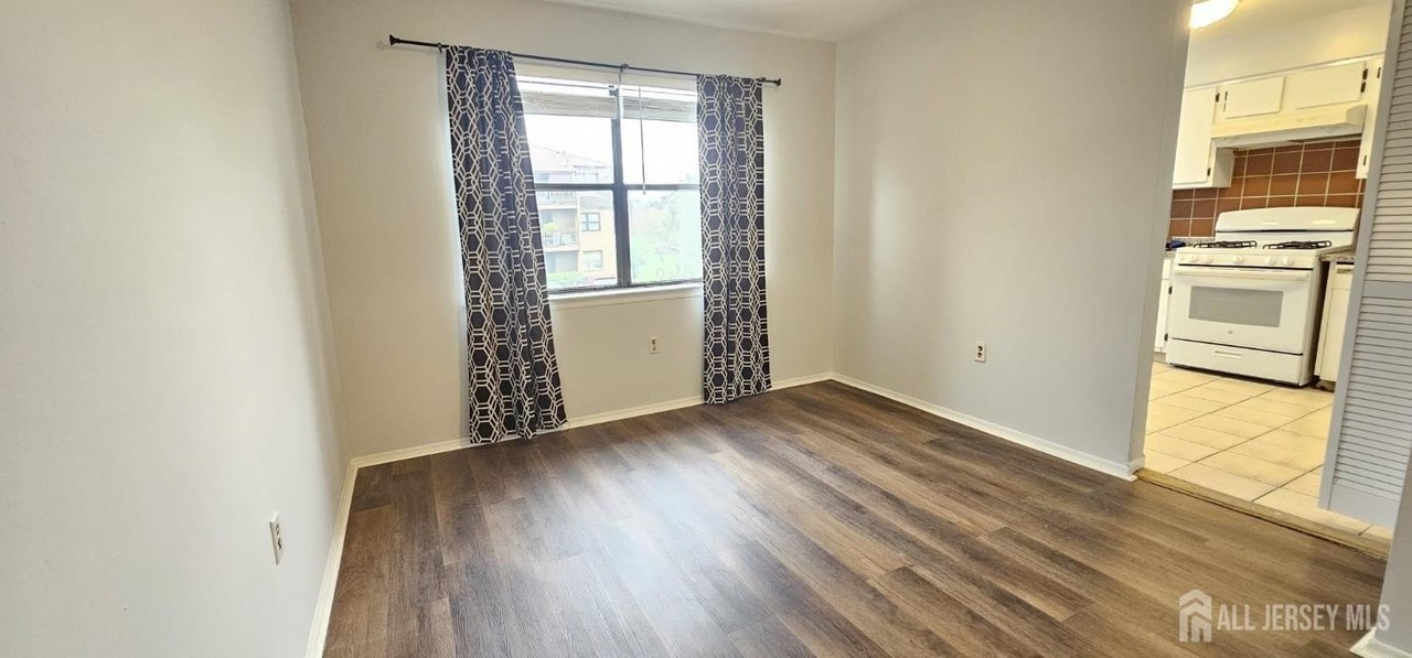 1909 Raspberry Ct - Photo 3 of 16