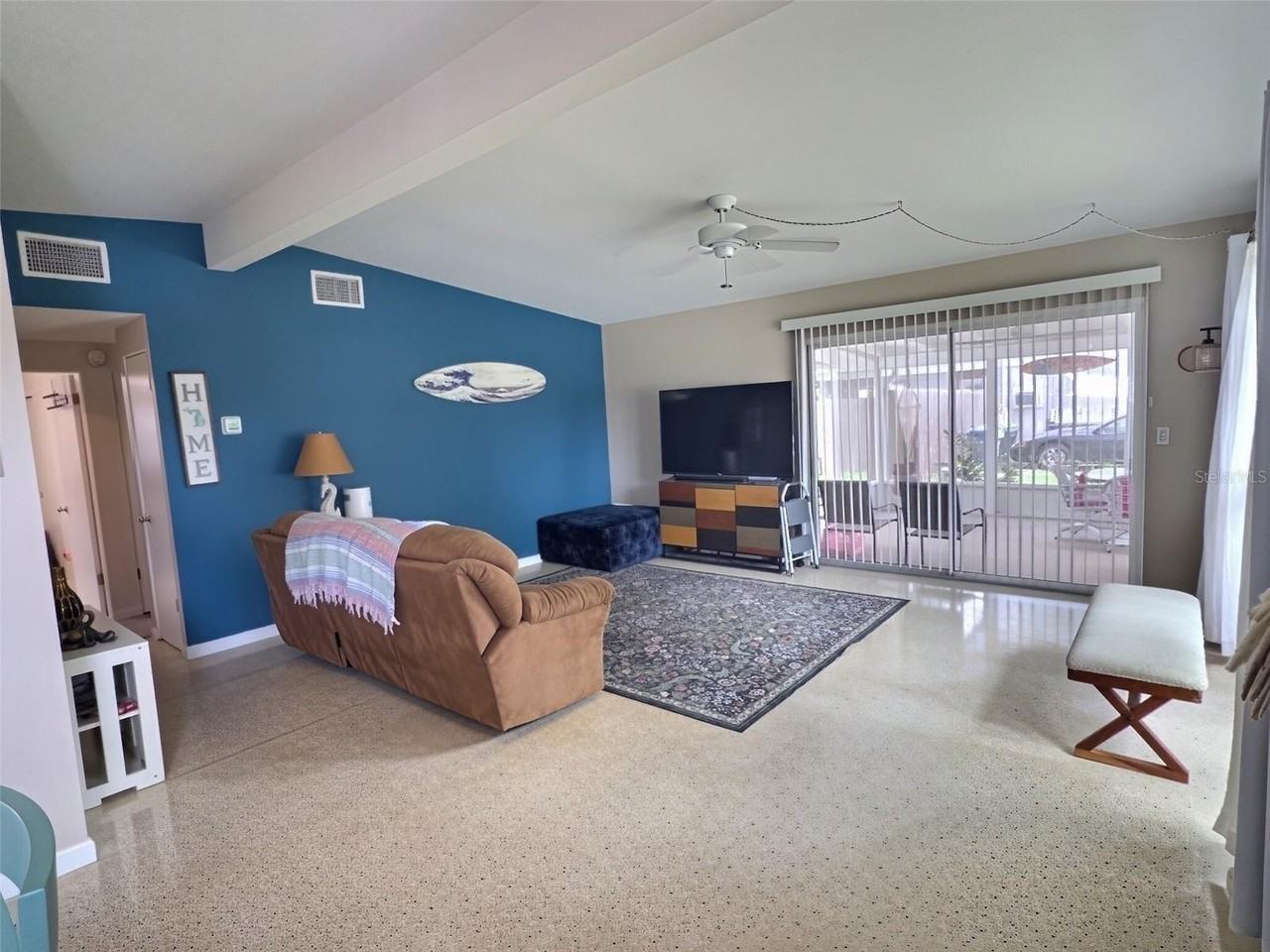 329 Glen Oak Rd - Photo 5 of 18