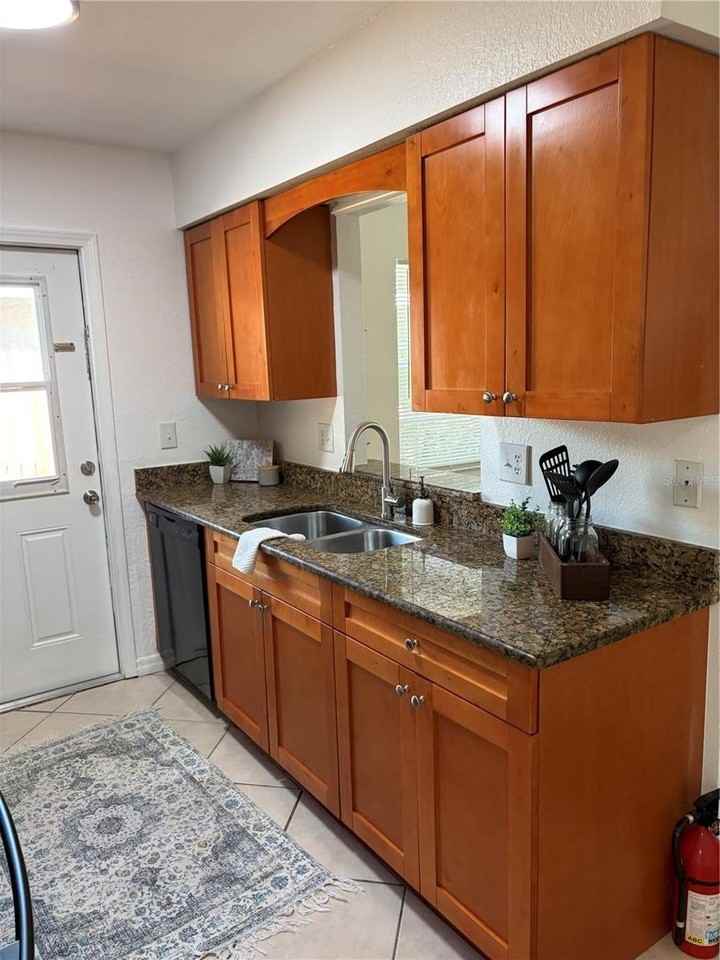 1926 11th St W - Photo 3 of 21