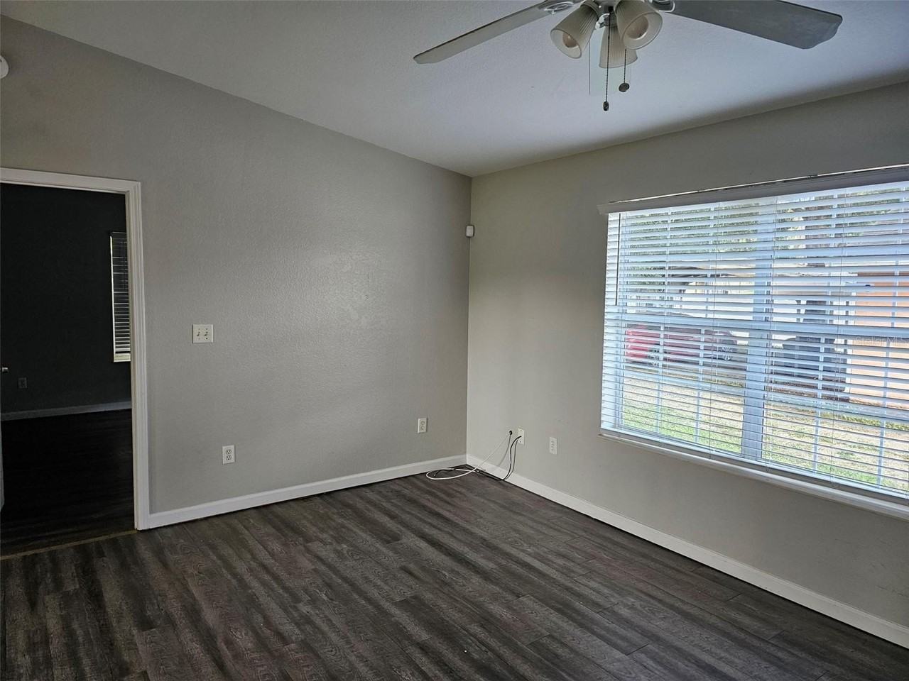 1720 30th Ave E - Photo 3 of 25