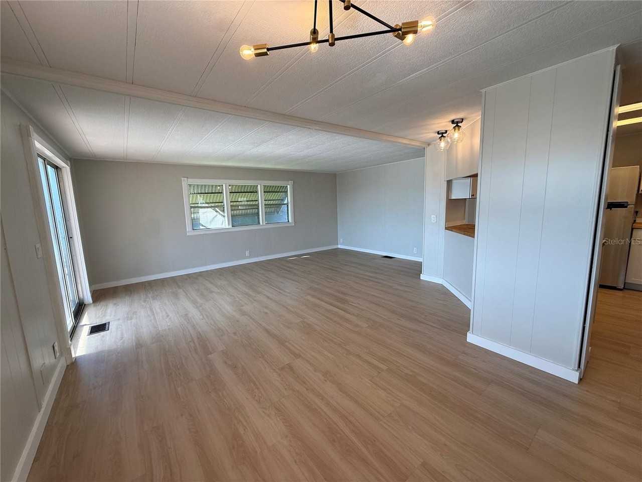 6710 36th Ave E #32 - Photo 6 of 40