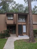 featured image of 2 Greenbriar Ct #2