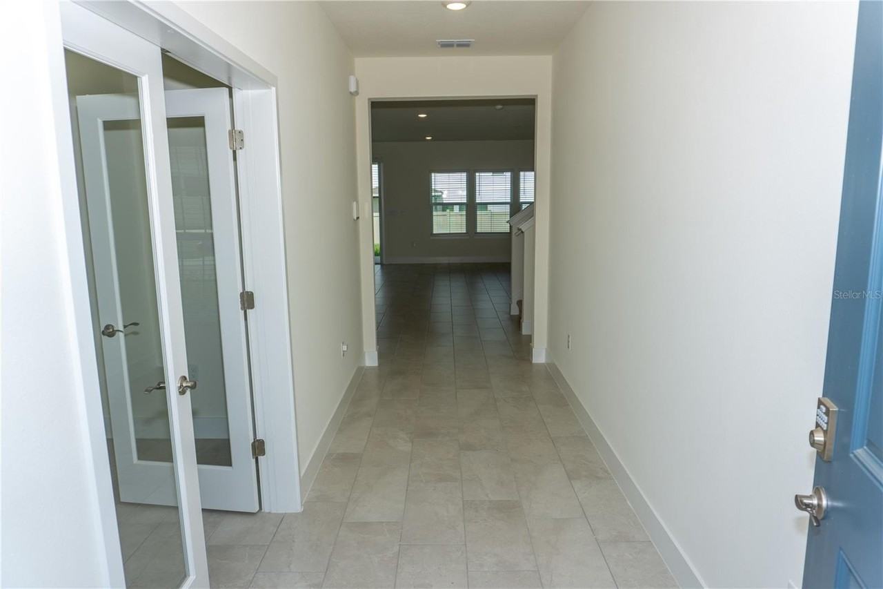1400 Nw 127th Dr - Photo 4 of 39