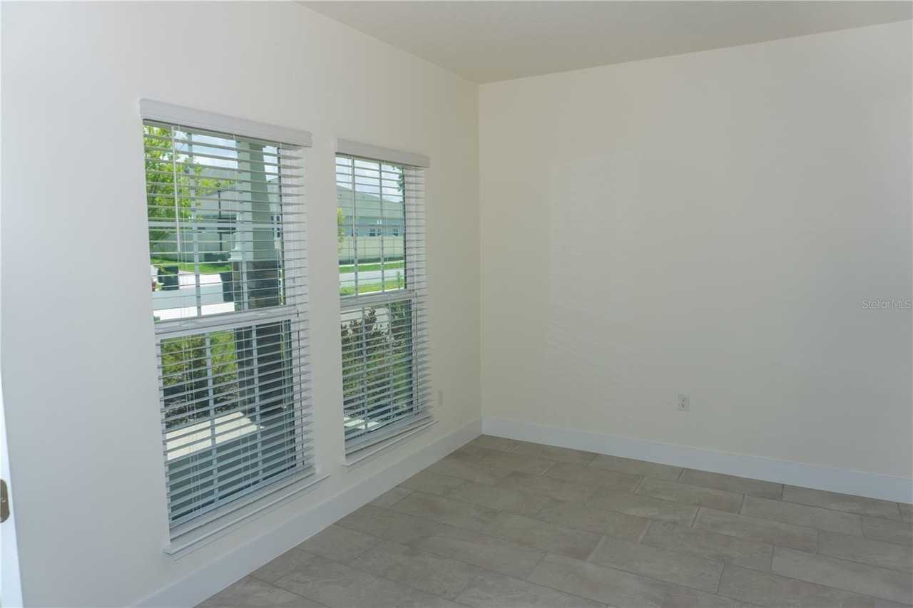 1400 Nw 127th Dr - Photo 5 of 39