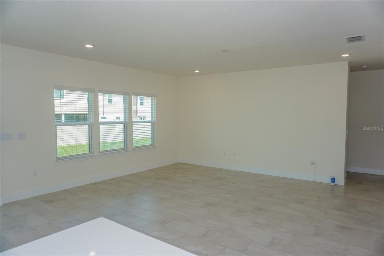 1400 Nw 127th Dr - Photo 7 of 39