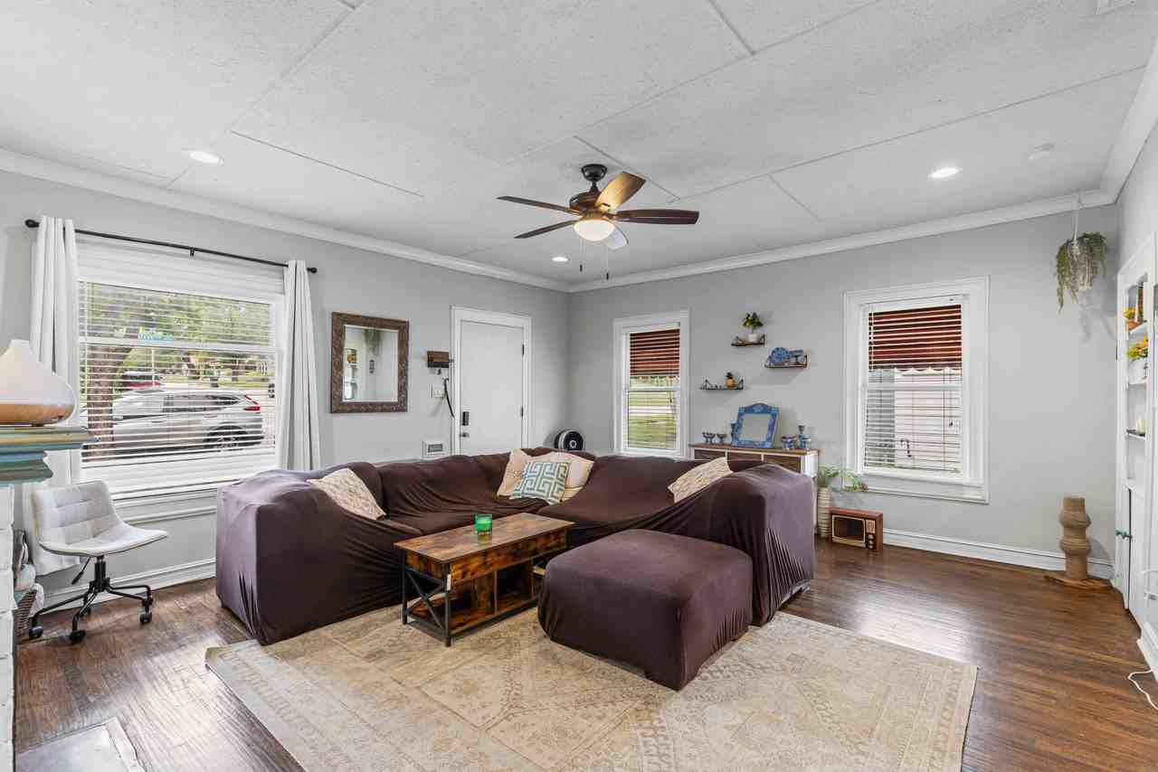 4005 Lafayette Ave - Photo 4 of 13