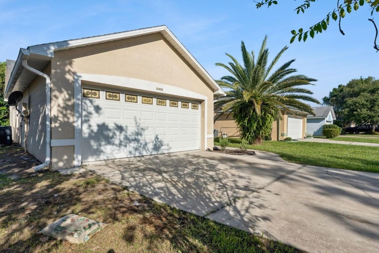 11850 Hullbridge Ct - Photo 2 of 18