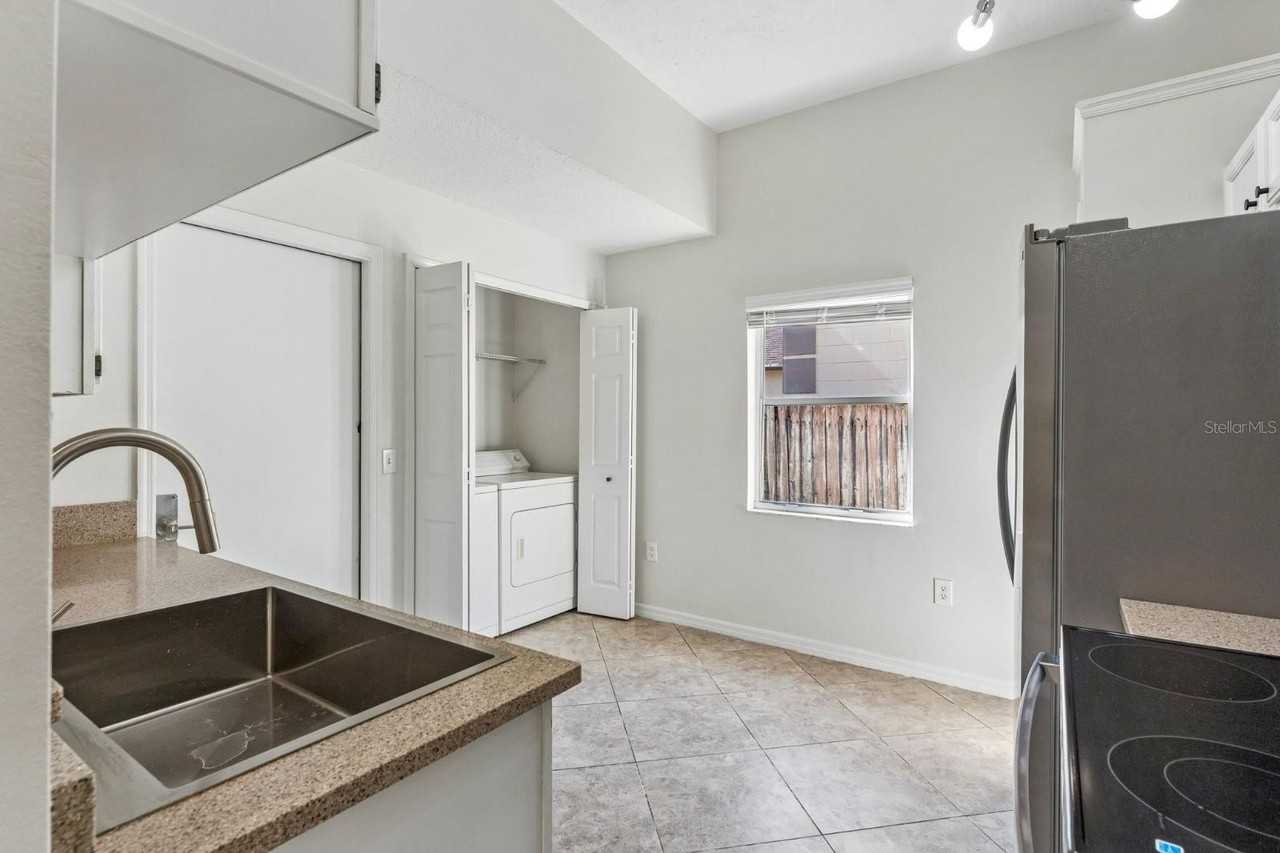 11850 Hullbridge Ct - Photo 7 of 18